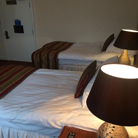 The Three Tuns Hotel Wetherspoon ثيرسك الغرفة الصورة