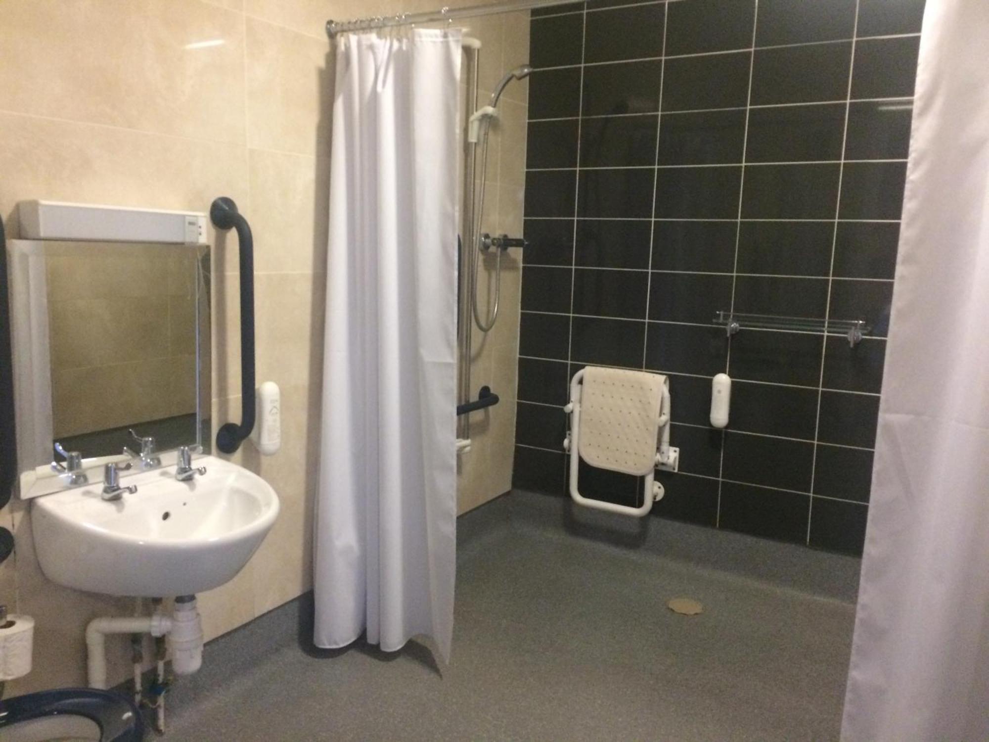 The Three Tuns Hotel Wetherspoon ثيرسك الغرفة الصورة