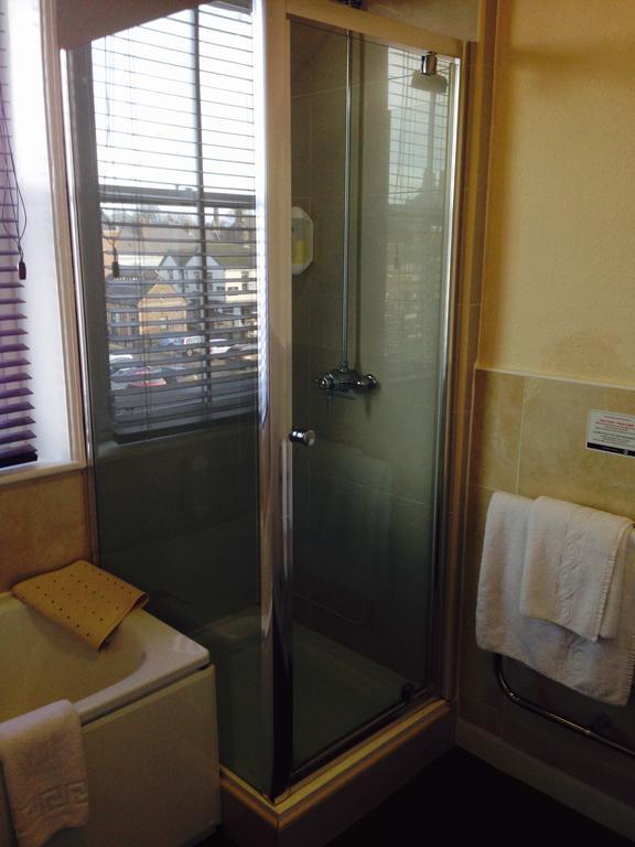 The Three Tuns Hotel Wetherspoon ثيرسك المظهر الخارجي الصورة