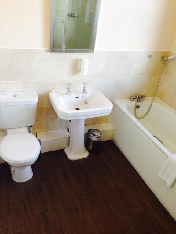 The Three Tuns Hotel Wetherspoon ثيرسك المظهر الخارجي الصورة